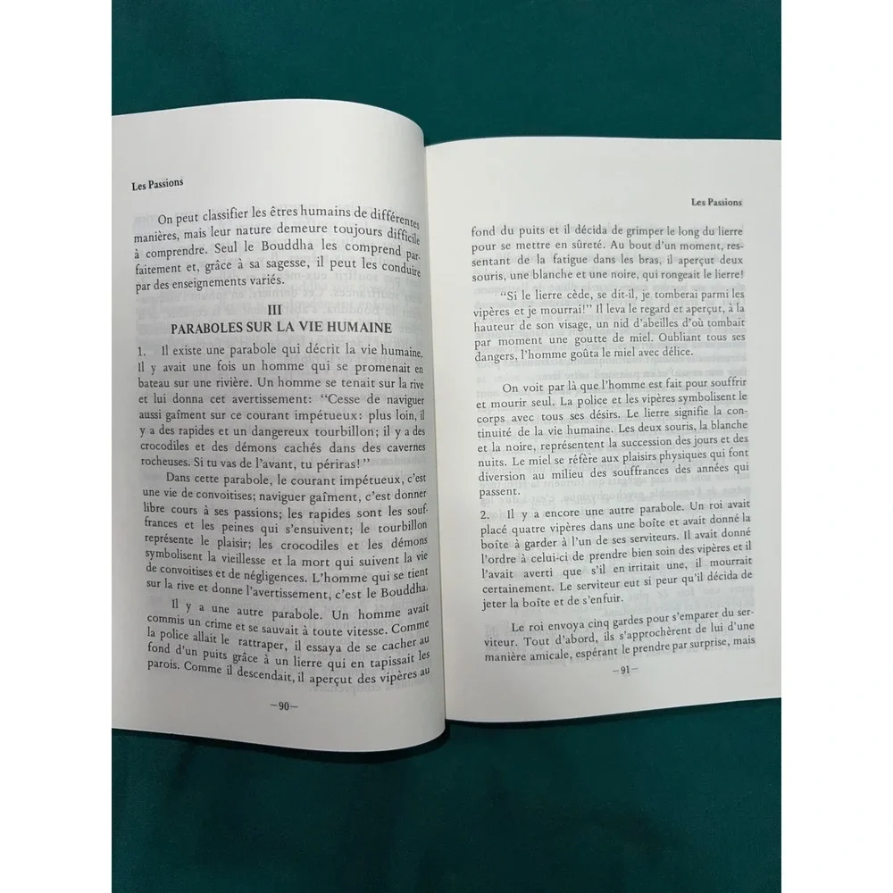 The‎ Teaching of Buddha L'Enseignement du Bouddha English French Bilingual Book